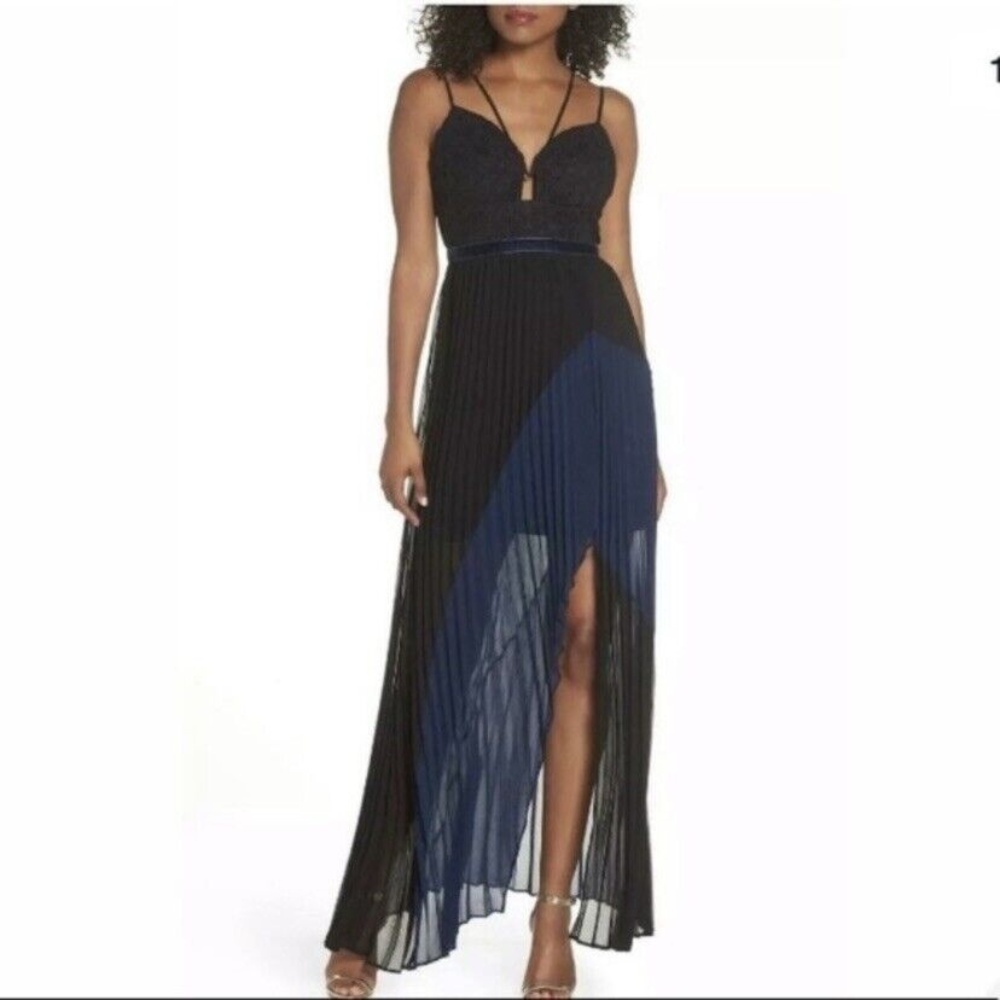 foxiedox Black and Navy Blue Pleated Maxi Dress